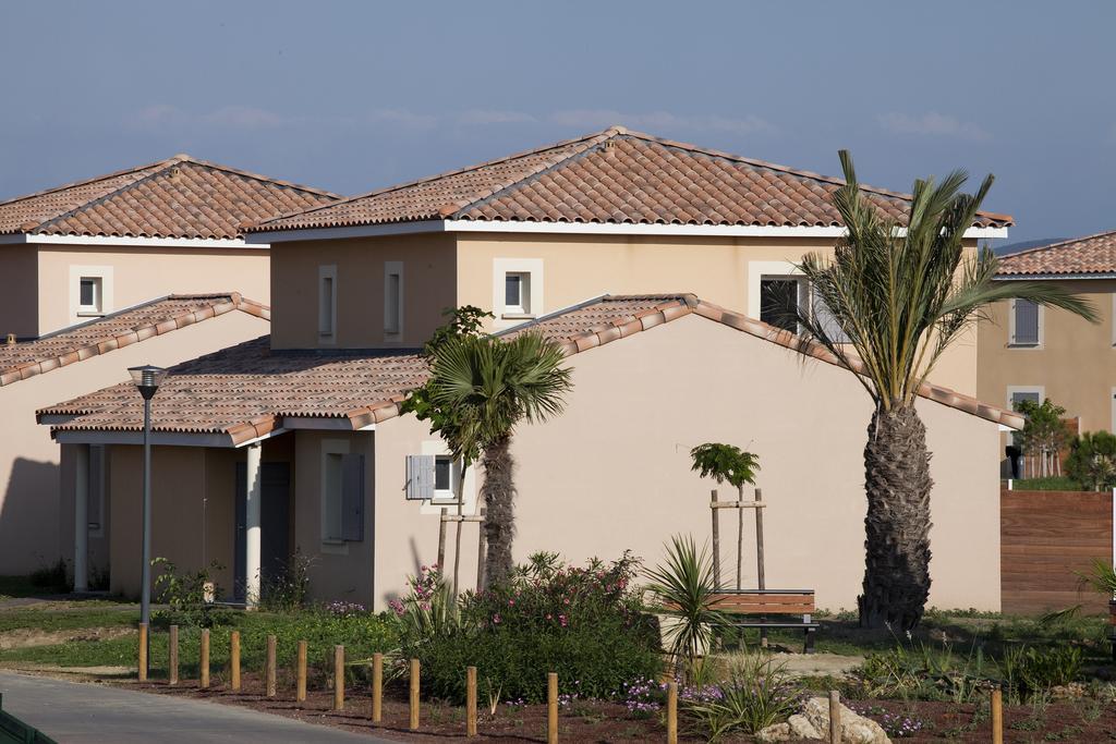 Le Domaine Du Golf*** By Ateya Vacances Fabregues Bilik gambar